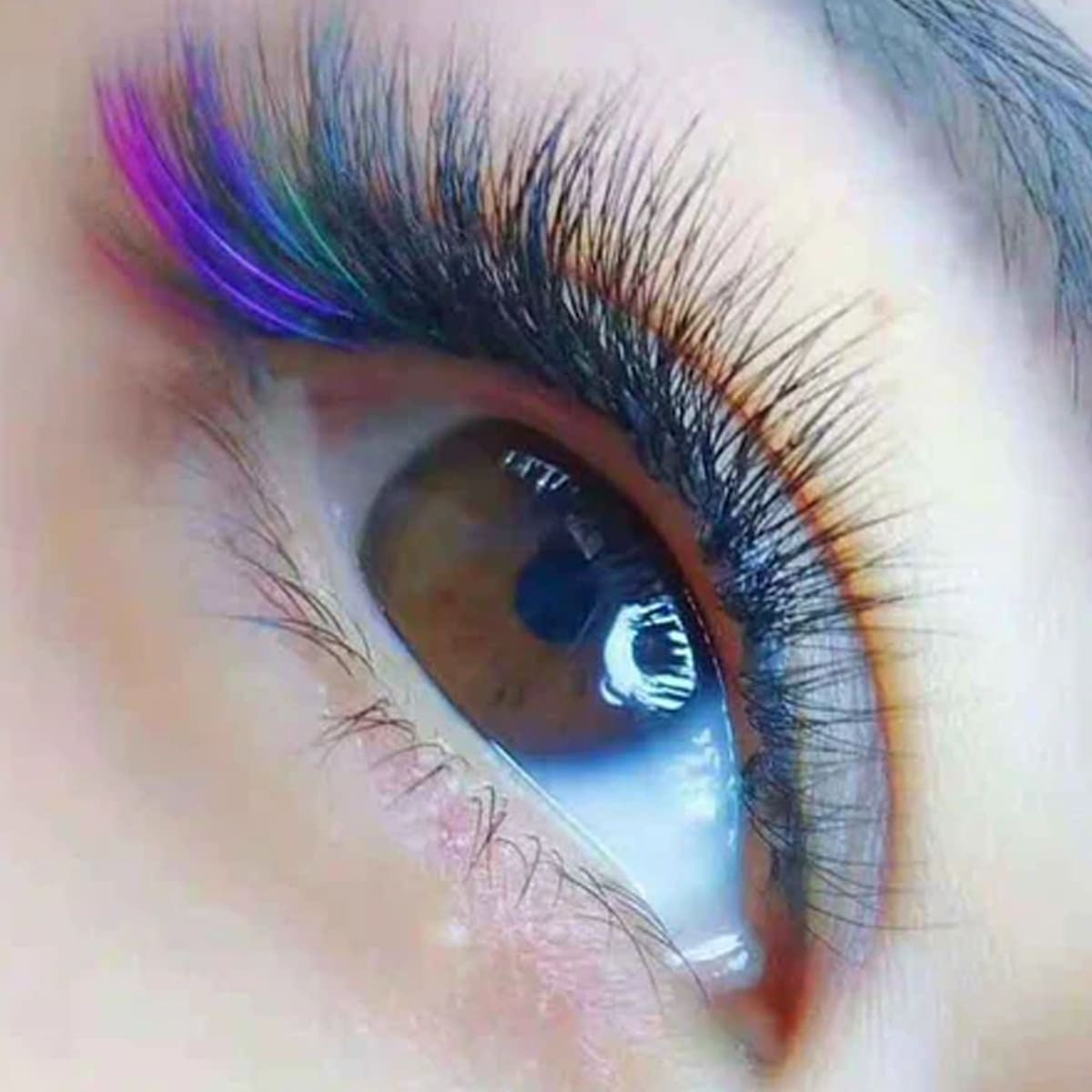 Nối mi kết hợp với nhuộm màu sáng (Lash Extension with Light Tint)